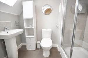 En-suite- click for photo gallery